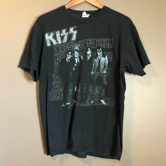 Alstyle Other - Kiss dressed to kill graphic tee